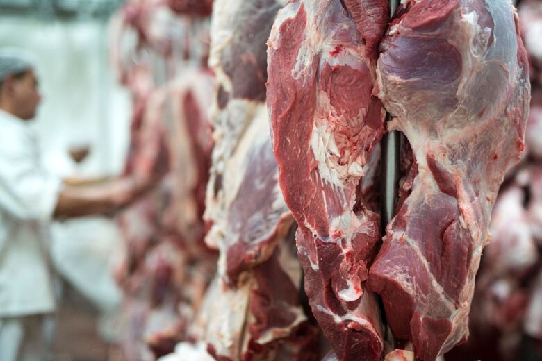 Deflação no açougue: preço das carnes alivia bolso dos paulistas em abril