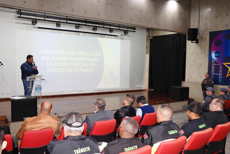 Suzano entrega certificados de curso de ampliação de competências para agentes