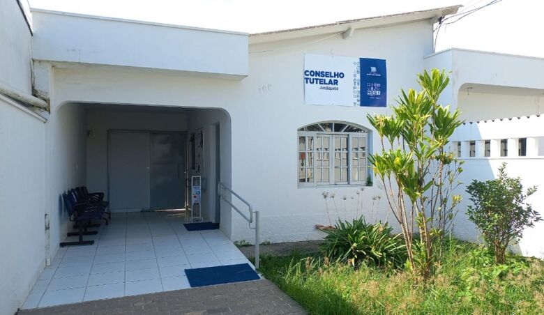 Homem tenta furtar a sede do Conselho Tutelar de Mogi e acaba preso