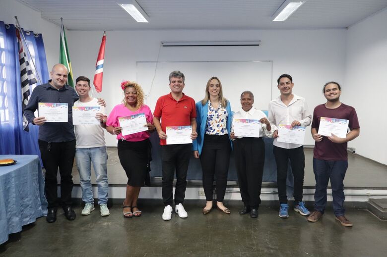 Curso de garçons do Saspe registra recolocação profissional de 50% dos alunos