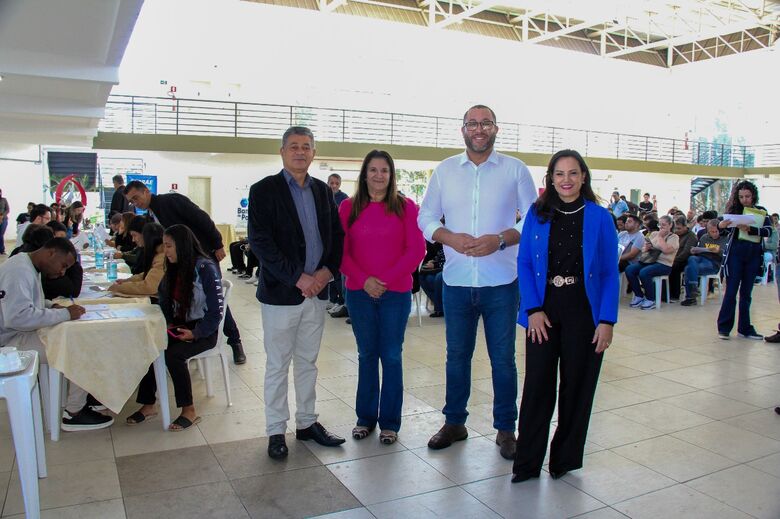 Feirão do Emprego em Poá realiza atendimentos e encaminha candidatos para entrevistas