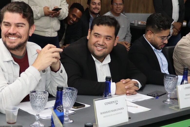 Pedro Ishi discute políticas públicas para mulheres em reunião do Condemat+