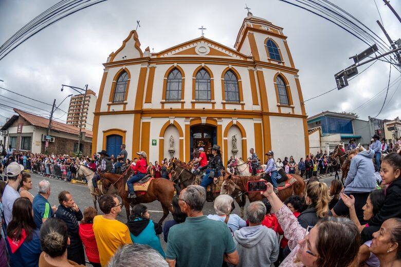 Cerca de 5 mil participaram do cortejo
