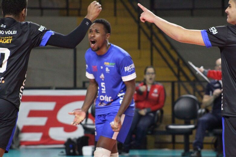 Natural de Osasco (SP), Luiz tem 1,85m e chega como o 4º reforço do time da Grande São Paulo para a temporada 2025/26 