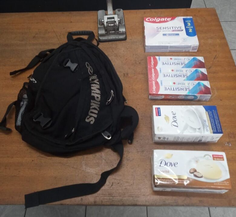 Suspeito de furtar comércios no centro de Suzano é preso