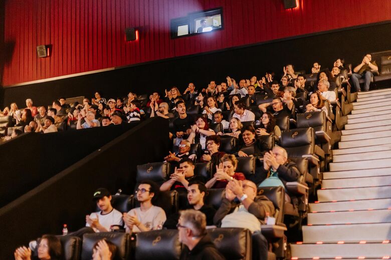  enredo que retrata a trajetória, os valores e a essência da agência