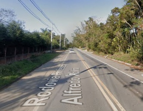 Polícia rodoviária realizou perícia no local