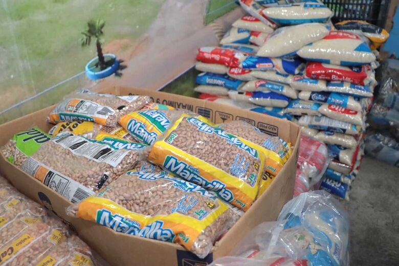 Fundo Social recebe 1,6 tonelada de alimentos da 'Corrida Pé de Atleta'