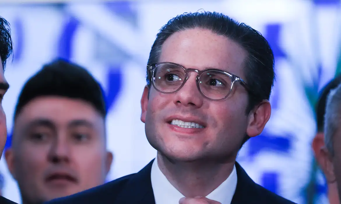 Moraes determinou audiência de conciliação entre governo e Congresso