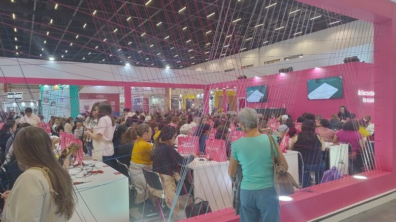 42 artesãs da região participaram do evento