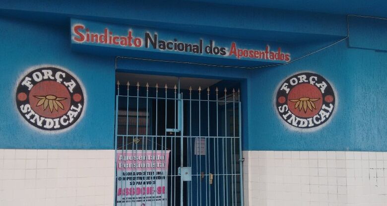 Sindicato realiza ações para que aposentados não caiam em golpes