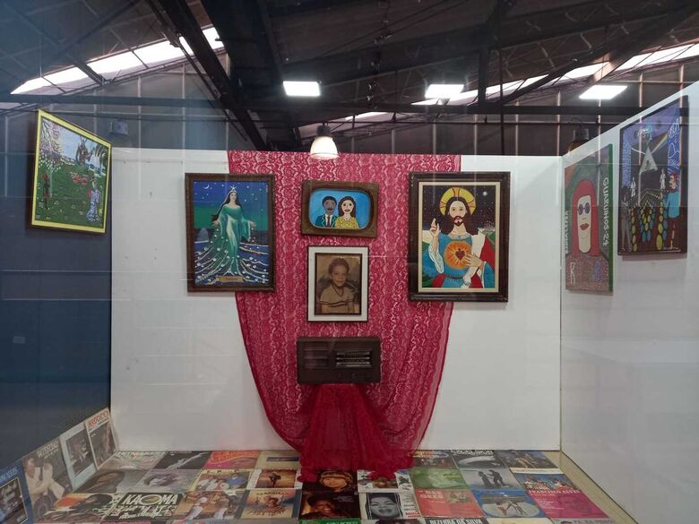 Moriconi recebe exposição 'Vermelho: Memória é Resistência' neste sábado