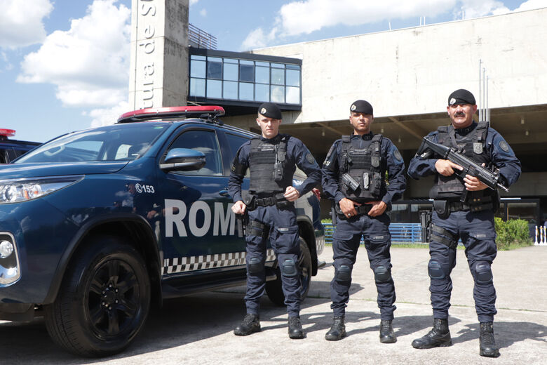 GCM impede movimentação de terra irregular e captura foragido da Justiça