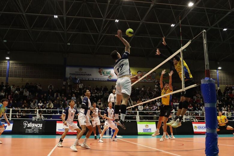 Itaquá recebe etapa da Superliga C de Vôlei