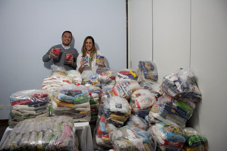 Fundo Social de Poá arrecada 2 toneladas de alimentos com entrada solidária em evento