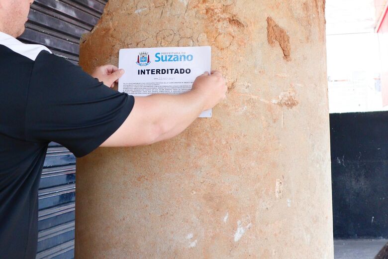 Fiscalização suspende alvarás de três estabelecimentos em Suzano após descumprimento de normas