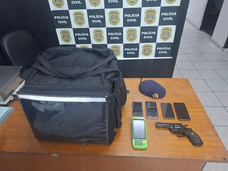 GCM de Suzano detém quatro envolvidos em roubo a entregador de pizza