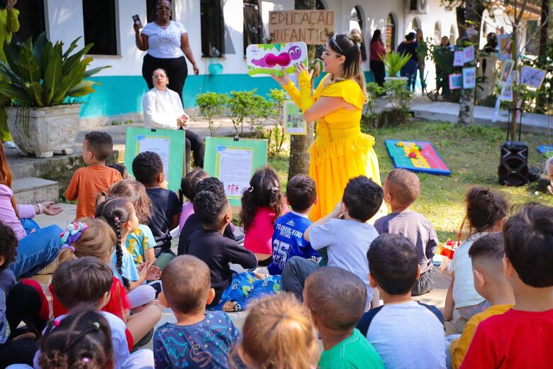 ação contou com uma personagem muito especial tirada dos livros infantis e amada pelas crianças, a princesa Bella