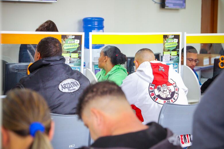 Em dois dias, mais de 600 pessoas renegociam dívidas em Ferraz