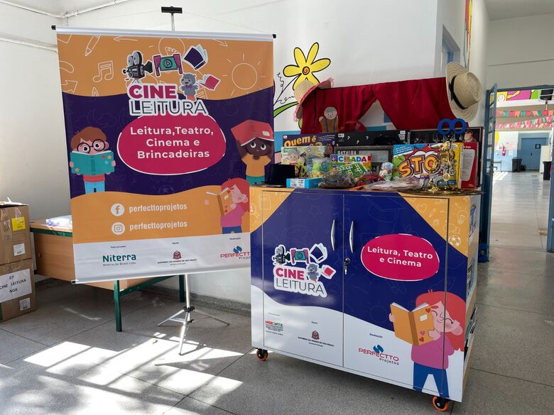 Cine Leitura visita duas escolas de Mogi 