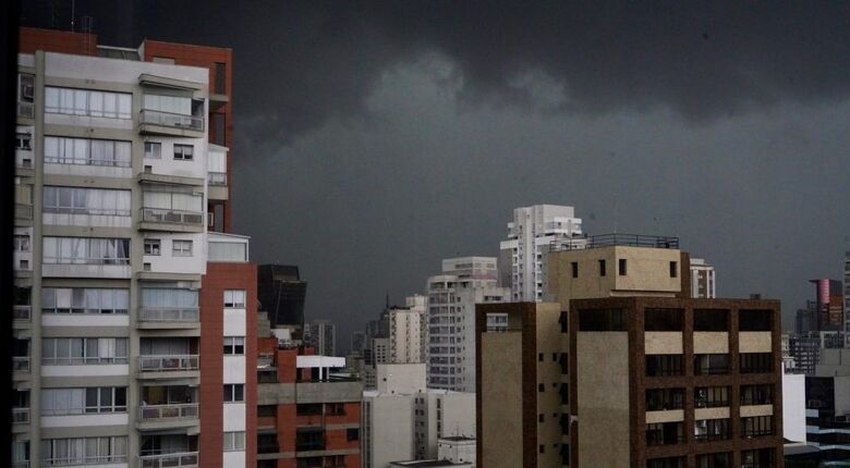 Defesa Civil emite alerta para temporais com rajadas de vento no estado, com destaque para Grande SP