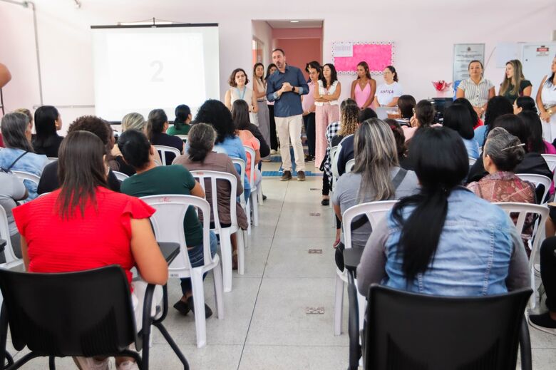 Emprega Ferraz PAT faz seleção para 100 vagas de vendedor na próxima terça