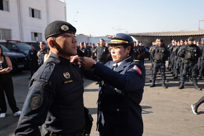 GCM de Suzano oficializa passagem de comando da corporação
