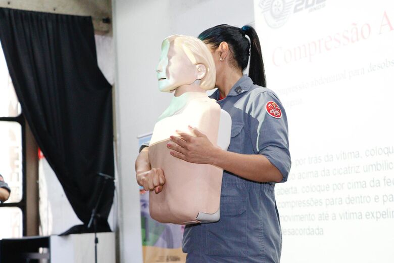 Transporte abre Semana Nacional de Trânsito orientando agentes sobre primeiros socorros