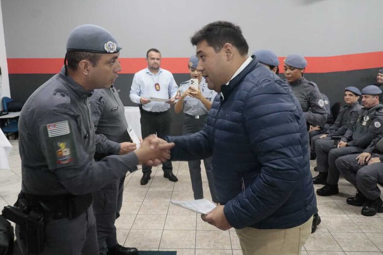 Pedro Ishi participa de solenidade da Polícia Militar no 32&ordm; Batalhão