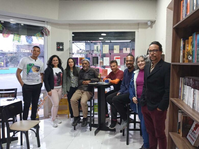 lançamento será às 19h na Rara Books Livraria