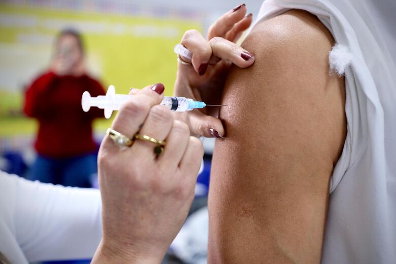 Saúde de Ferraz faz campanha de não vacinados contra o HPV na faixa etária de 15 a 19 anos