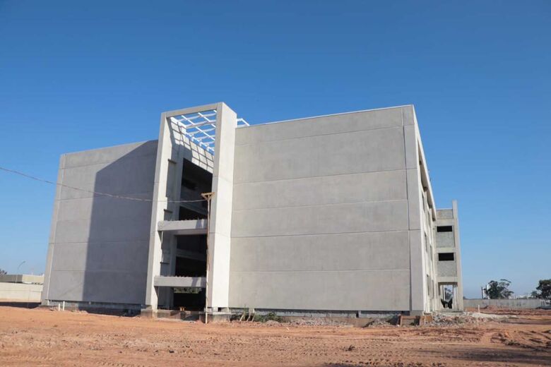 Em reta final de obra, Fatec de Suzano aparece como opção para vestibular 2026