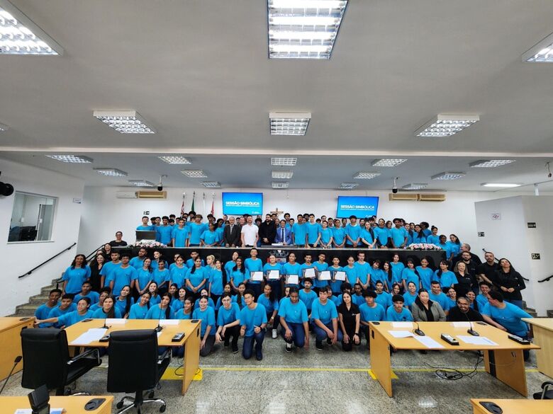 Vereador por Um Dia: eleitos tomam posse na Câmara de Suzano