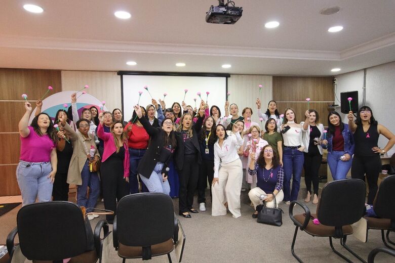 ACE reúne 50 mulheres em Café com Propósito durante programação do Outubro Rosa