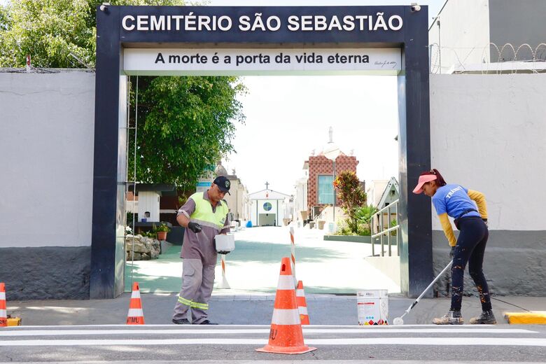 Cemitérios municipais devem receber 65 mil visitantes no Dia de Finados