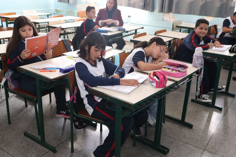 Secretaria de Educação reforça importância do comparecimento no Saeb