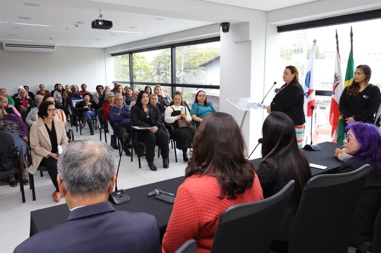 OAB Suzano reúne mais de 90 pessoas em palestra sobre vínculos entre gerações