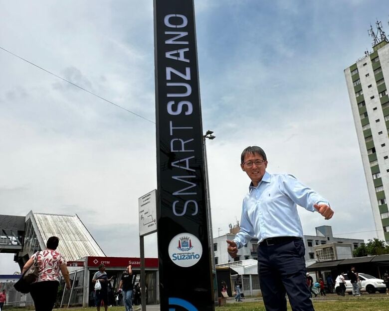 Artur Takayama vistoria pontos de câmeras de reconhecimento facial instaladas em Suzano