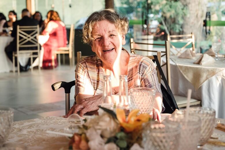Professora Judith é homenageada pela dedicação de 60 anos ao ensino