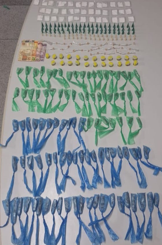 Entorpecentes foram apreendidos