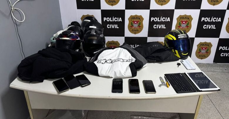 Agentes cumpriram seis mandados de prisão temporária e seis de busca e apreensão