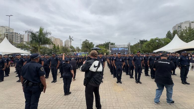 Segurança de Ferraz ganha reforço com formatura de 31 novos GCMs