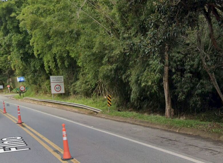Acidente aconteceu na altura do bairro Botujuru