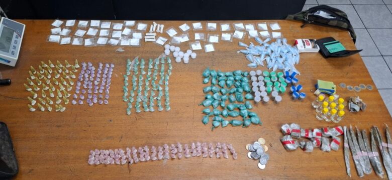 Entorpecentes foram apreendidos 