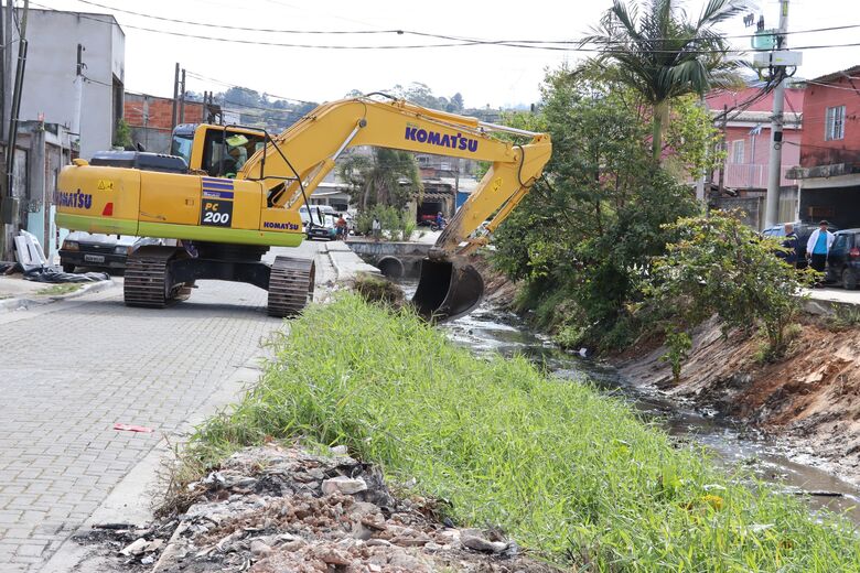 Suzano Realizou a limpeza de mais de 10 mil bueiros, retirando 426 toneladas
