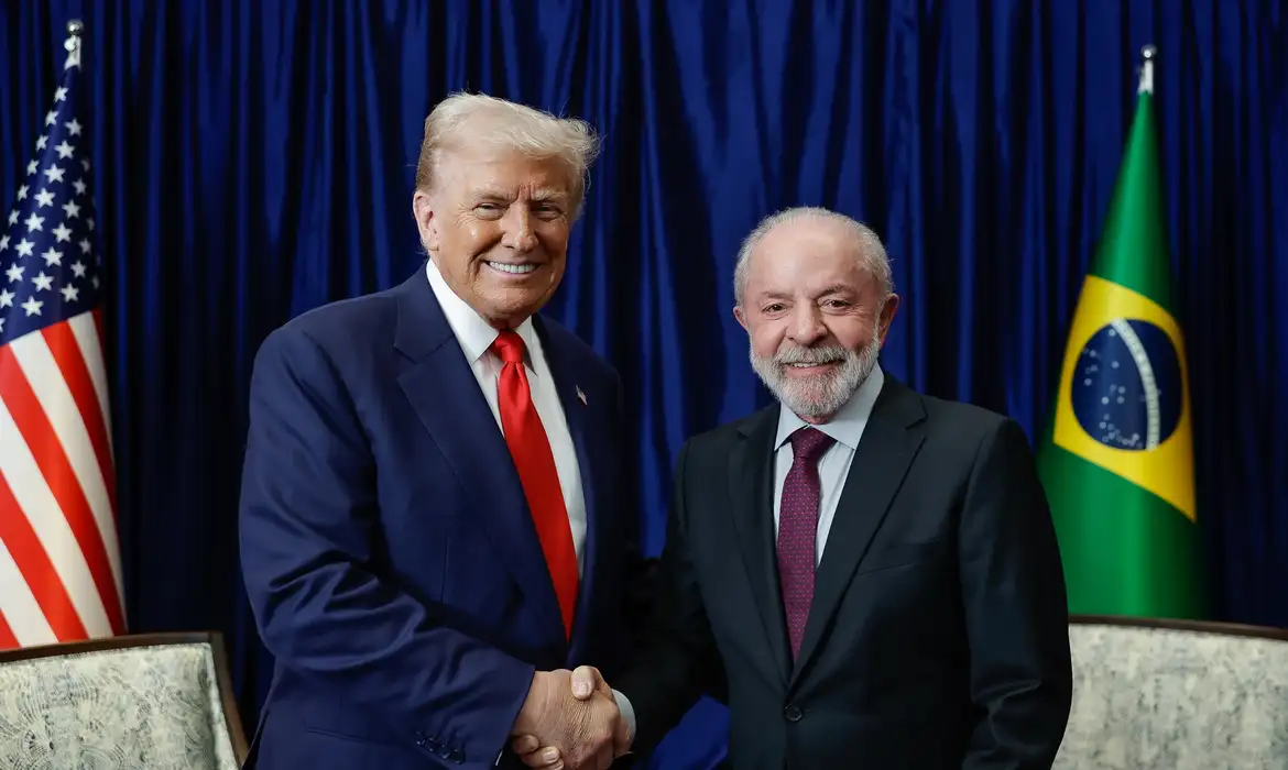 Lula conversa com Trump sobre retirada de sobretaxa