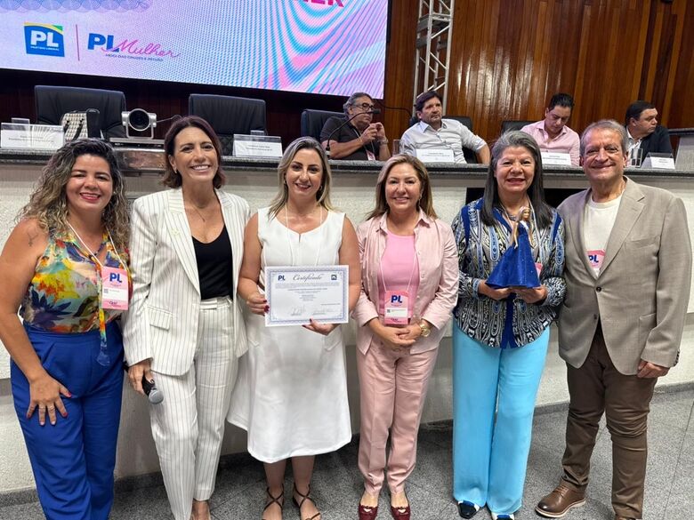 Larissa Ashiuchi assume presidência do PL Mulher de Suzano