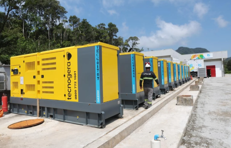 Ganhou um importante reforço com a entrega antecipada pela Sabesp do bombeamento de até 2.500 litros por segundo da bacia do rio Itapanhaú, na Serra do Mar, até o Sistema Alto Tietê