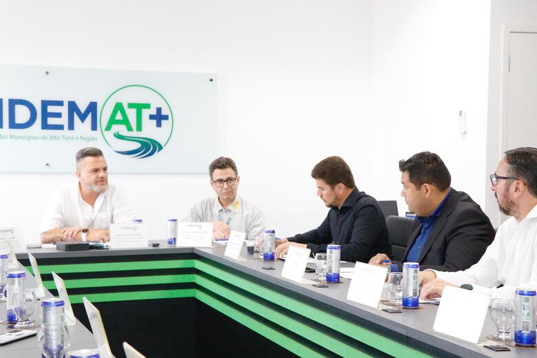 Pedro Ishi fortalece parceria regional durante encontro do Condemat+ em Mogi