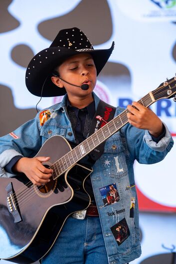 cantor do Alto Tietê tem se destacado em meio sertanejo